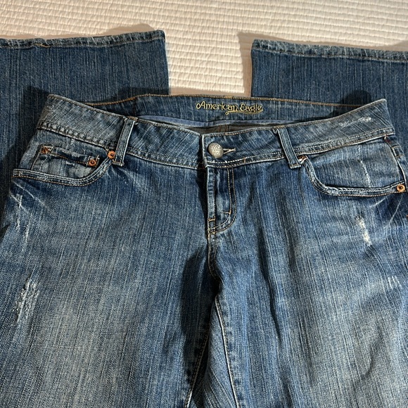 American Eagle distressed jeans, 12/short - Picture 6 of 10